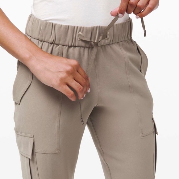 LULULEMON Ready Set Cargo Pant - Picture 2 of 5